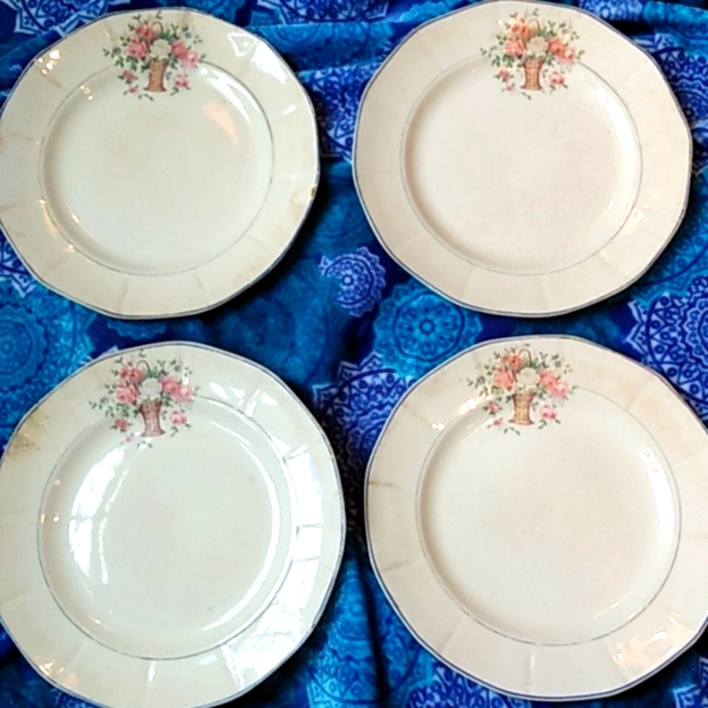 Martha Washington plates